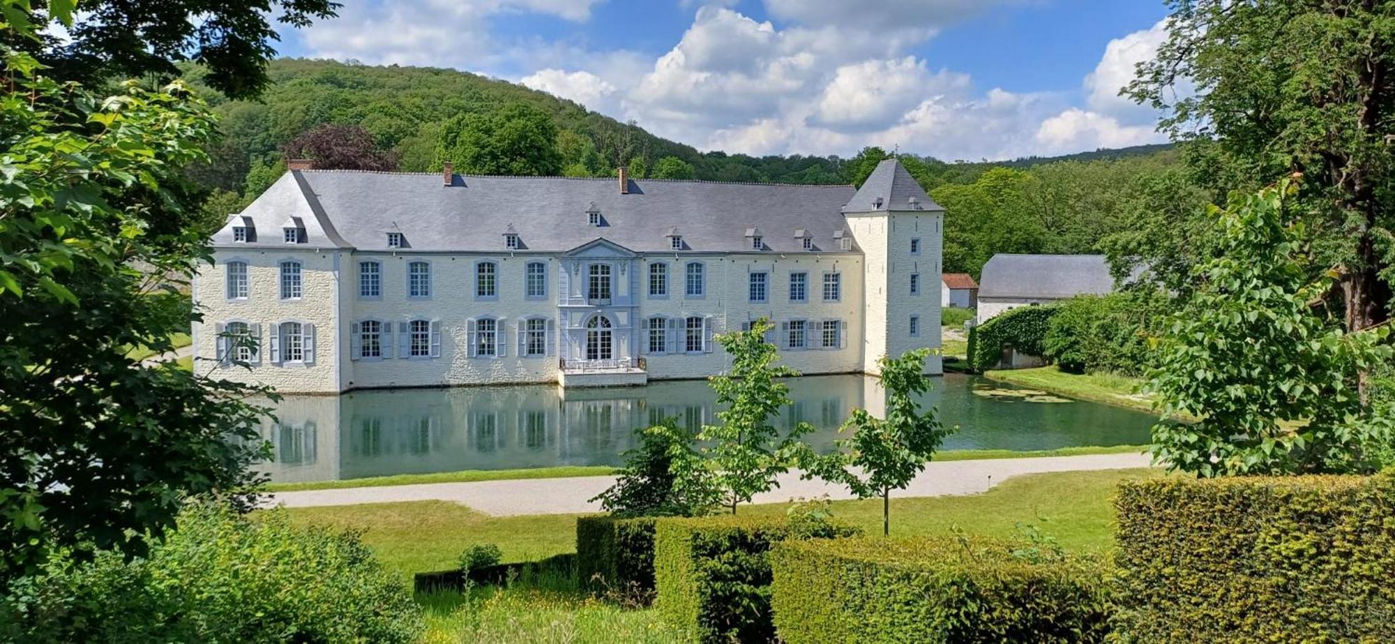 Gite Du Soleil Anhee Exterior photo
